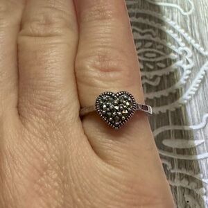 Chic Silver Heart Ring